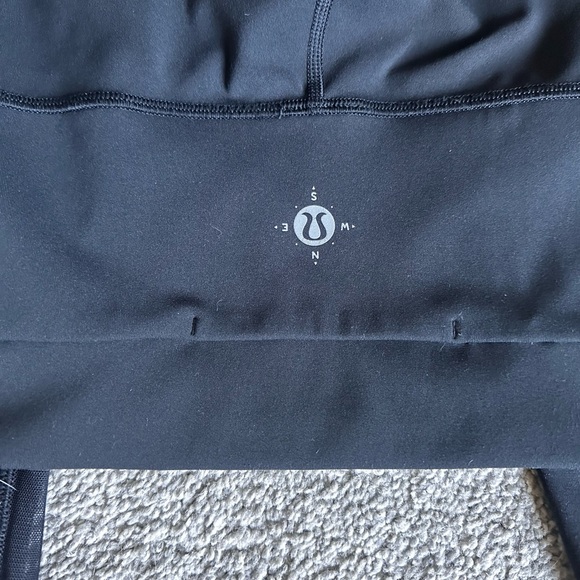 Lululemon Athletics SE Wanderlust black leggings 4 - Picture 2 of 5